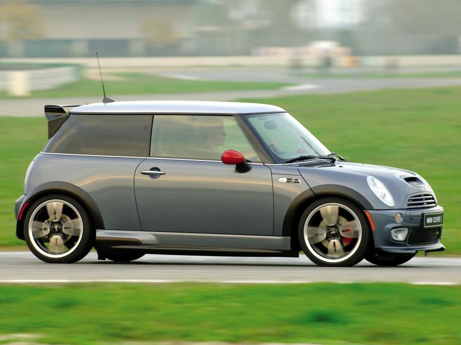  Mini Cooper S with JCW GP Tuning Kit 2005 года  (фото 14 из 25)
